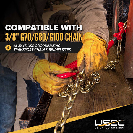 Action shot of a worker in safety gloves attaching the red ratchet binder to a 3/8 inch Grade 70 transport chain, emphasizing compatibility with G70, G80, and G100 chains.