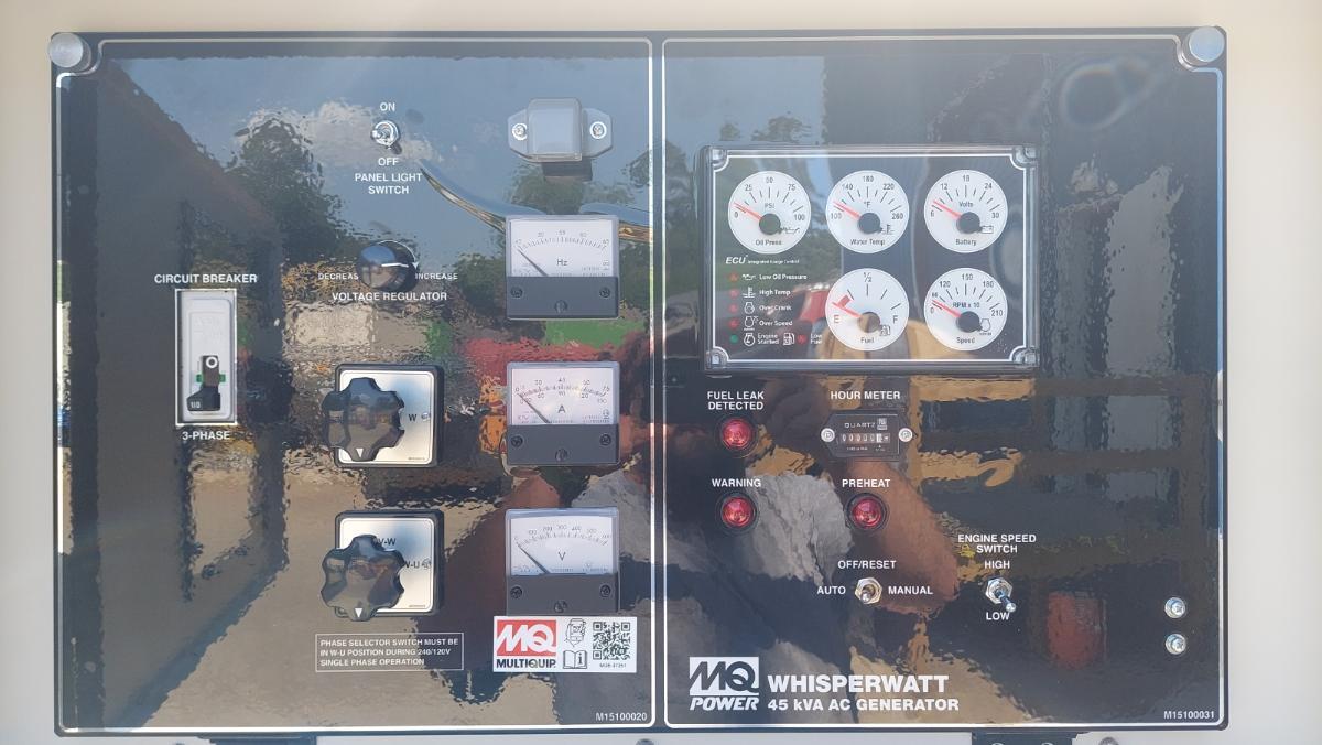 Picture of the black shiney controll panel.