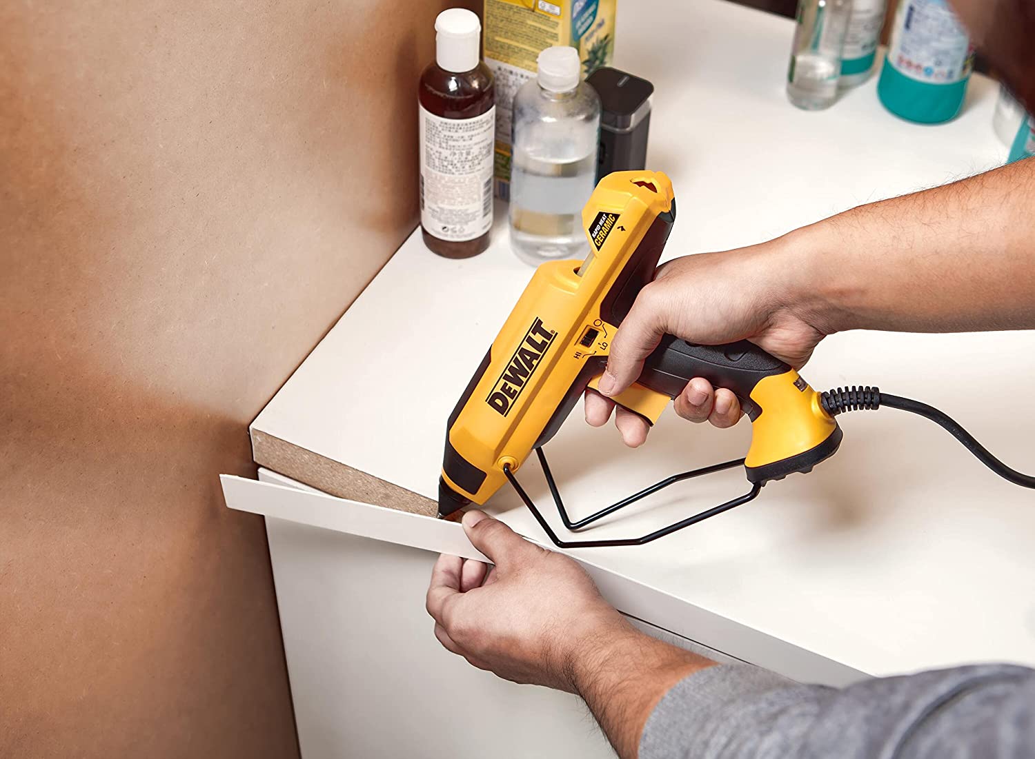 DeWalt Ceramic Rapid Heat Glue Gun 1 Top Tools