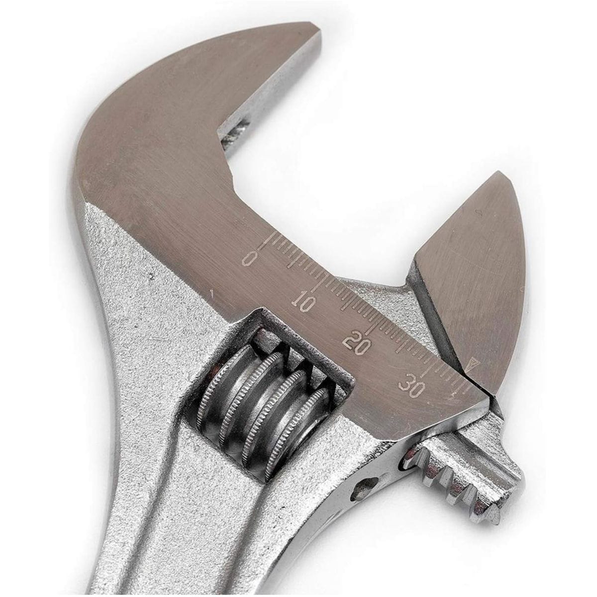 A close-up structural view of a metric adjustable wrench head, highlighting the fine-toothed steel knurl adjustment wheel and the deep, laser-etched jaw sizing scale marking from 0 to 30 millimeters.