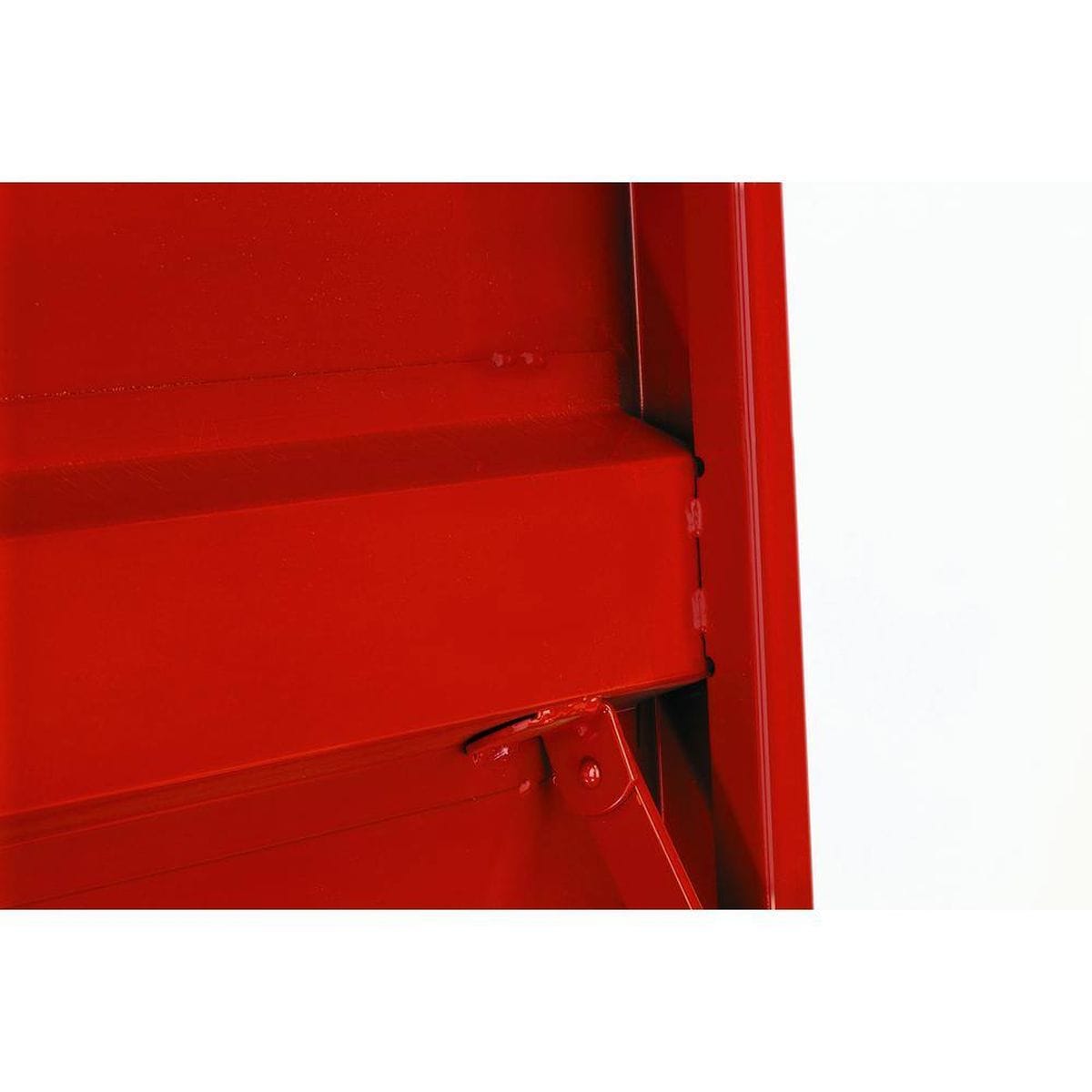 Technical detail of the reinforced internal corner and heavy-duty lid bolster on the Crescent JOBOX 1-680990, demonstrating the superior structural integrity of the A-frame lid support.