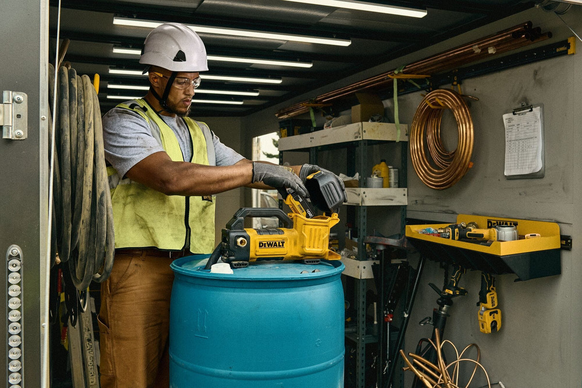Diagram showing features of the DEWALT 20V MAX cordless transfer pump, highlighting the lightweight design, LED-embedded power switch, self-priming pump mechanism, and Tool Connect tag-ready slot DCE041.