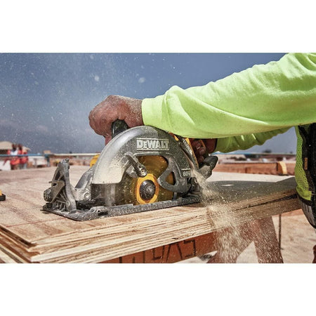 DEWALT FLEXVOLT 60V MAX 7-1/4-Inch Circular Saw for Framing with powerful brushless motor, tool only model DCS577B
