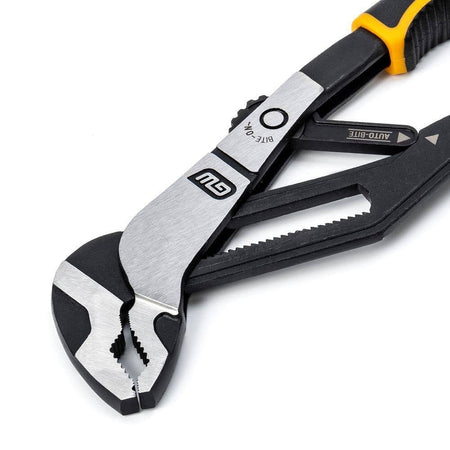 An informative product graphic for the GEARWRENCH 82593C pliers highlighting the Auto-Bite lever for one-handed adjustment, the high-leverage joint design, and the 30-position thumb lever for precise jaw control.
