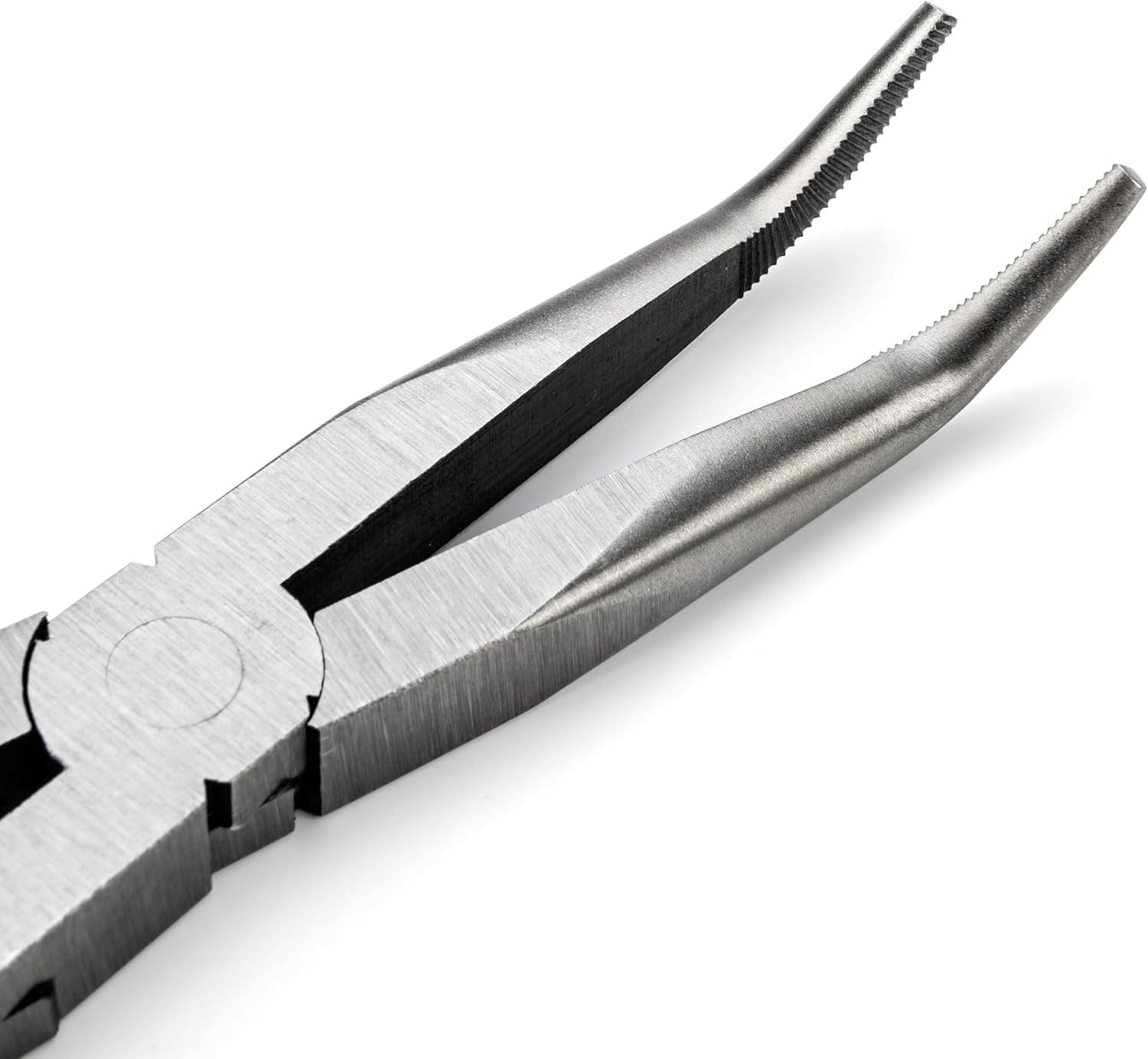 Macro close-up of the 45-degree bent jaws on the GEARWRENCH Double-X pliers, showcasing the aggressive serration and flush rivet design for snag-free operation in confined areas.