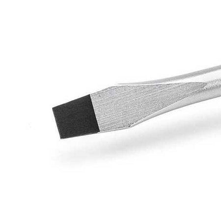 A close-up shot of the precision-machined black oxide non-slip tip on a GEARWRENCH slotted screwdriver, designed for a secure fastener fit and to prevent marring or slipping.