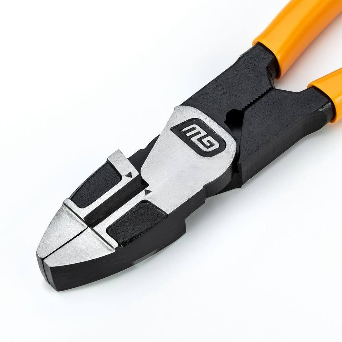 Close-up of the GEARWRENCH lineman's pliers head illustrating the precision-machined alloy steel jaws and the high-leverage joint engineered for maximum cutting force.