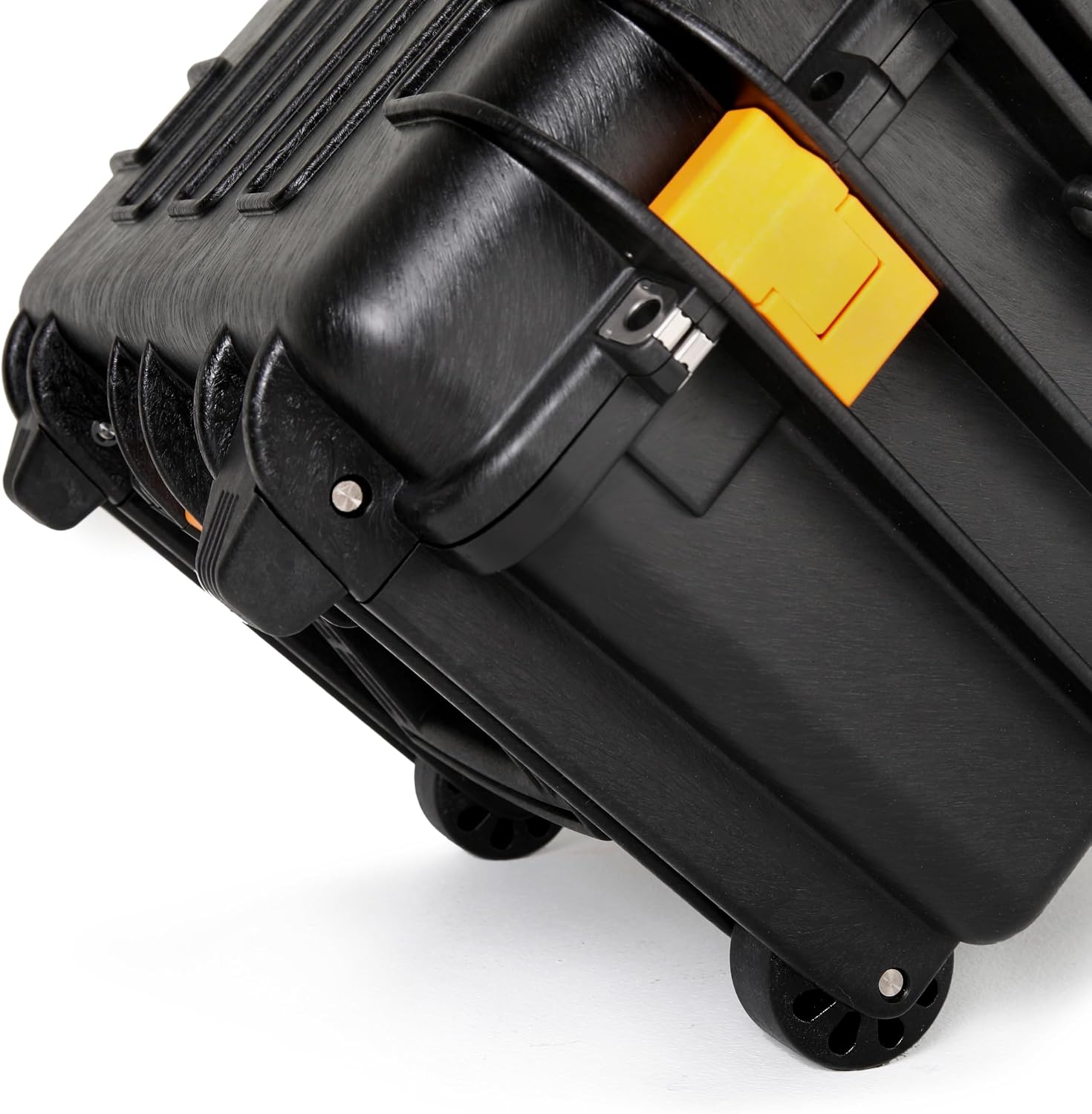 A close-up view highlights the secure locking latch and durable corner construction of the IP67 waterproof GEARWRENCH tool carrier.