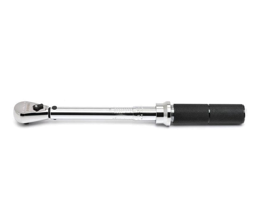 Torque wrench with ratcheting head and knurled handle, designed for accurate fastener tightening in automotive and industrial tasks.
