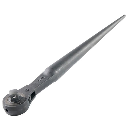 Angled view of the Klein Tools 3238 15-inch ratcheting construction spud wrench, highlighting the 1/2-inch square drive head and the continuous taper handle designed for structural steel erection.
