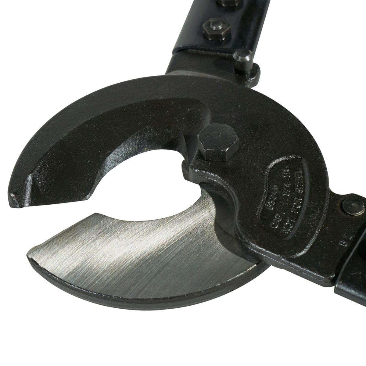 A detailed macro shot of the 32-inch cable cutter jaws in an open position, showcasing the precision-ground shear blades and the forged hook-jaw geometry designed to grab and hold 1000 MCM copper and 1200 MCM aluminum cable during cutting.