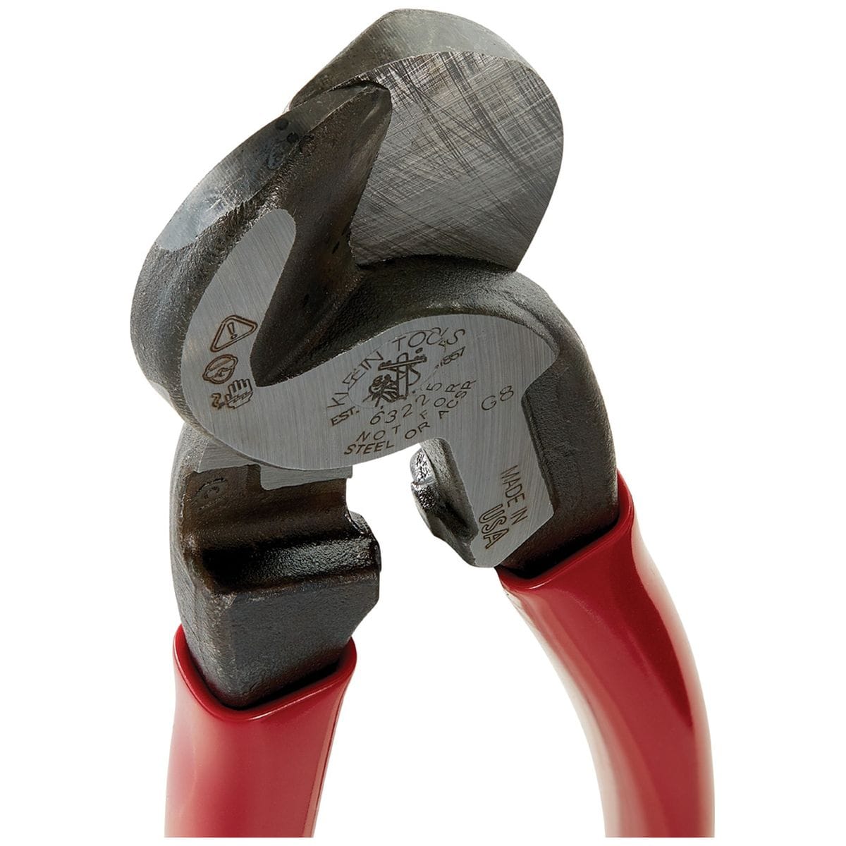 An angled profile detail of the open cutting jaws, demonstrating the beveled jaw tips that ensure proper mating and protect the leading jaw edges during high-repetition shearing tasks.