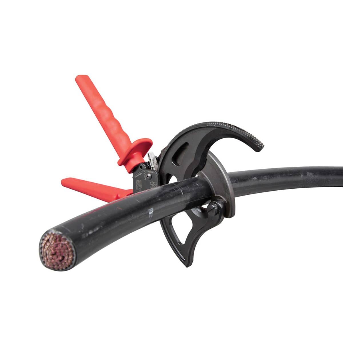 An application photo showing the specialized jaw geometry of the 63750 ratcheting cutter as it engages a thick black insulated cable, providing a clean, burr-free shear cut without distorting the conductor.