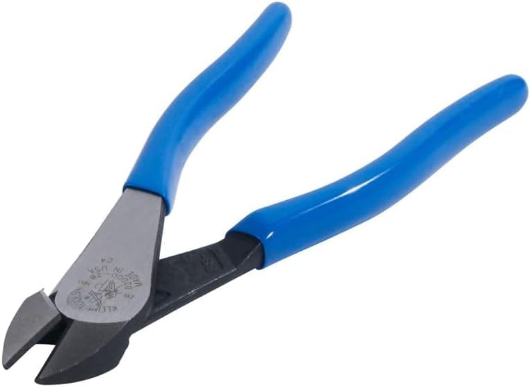 A profile view of the 8-inch Klein diagonal cutters with an angled head, highlighting the high-leverage rivet placement closer to the cutting edge for 36 percent greater cutting power on hardened wire and ACSR.