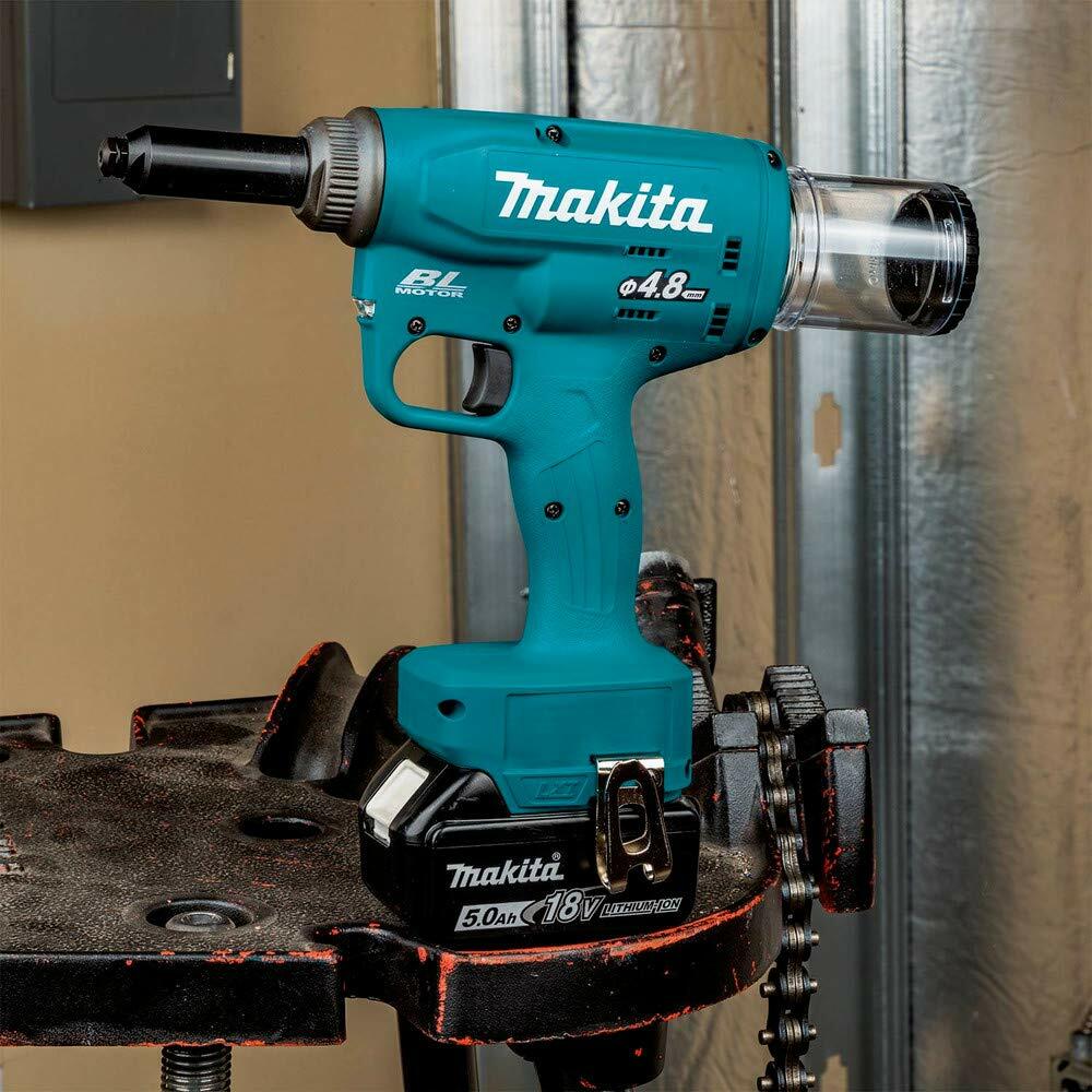 Makita 18V LXT Brushless Cordless Rivet Tool with 5.0Ah Battery and High-Torque Performance for Precision Riveting