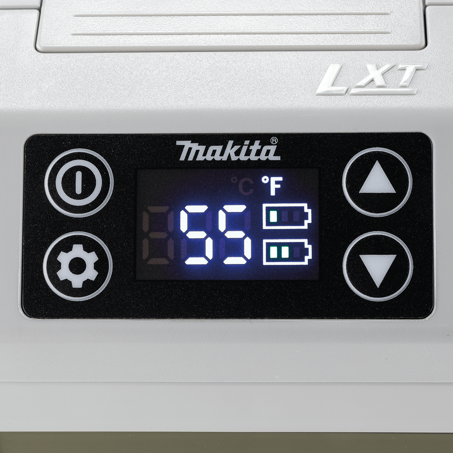 Digital LCD control panel on the Makita ADCW180Z cooler displaying an active 15°F temperature setting and dual battery charge gauges.