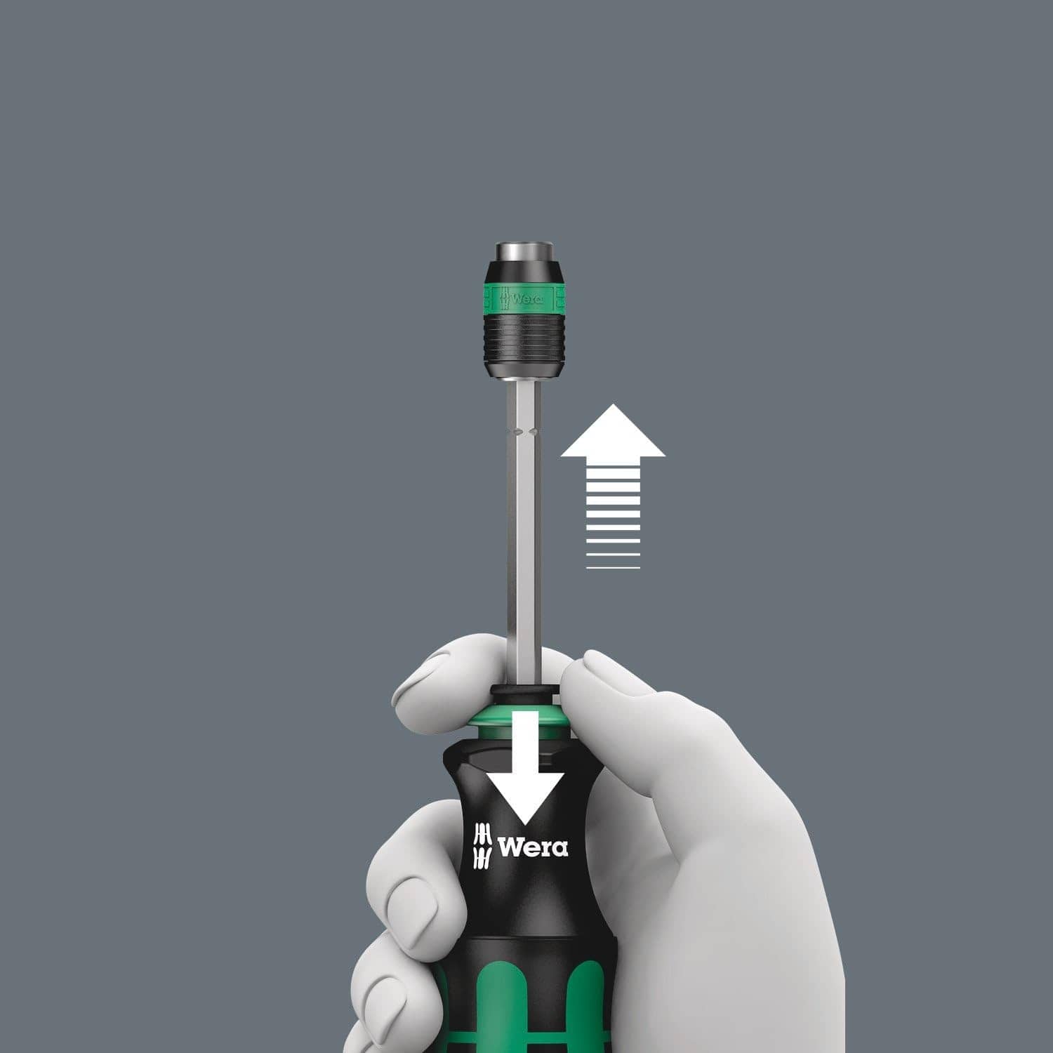 Illustration showing the dual-action release of the Wera bayonet blade, where pulling back the green ring allows the blade to extend or be removed for power tool use.